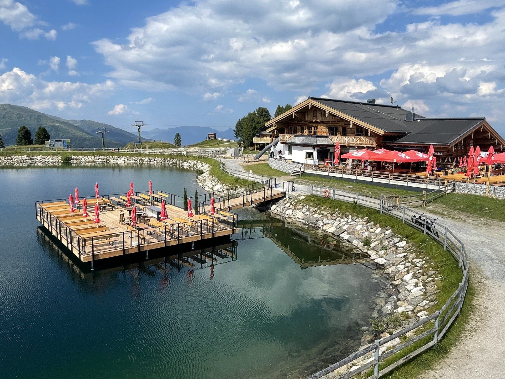Christian Pirchl / Schlosser / Metallbau / Stahlbau / Planung / Pinzgau / Saalfelden / Salzburg / Metallbauplanung / Stahlbauplanung / 3D Schmied  / Musikinsel / Mayrhofen / Schwimmplattform