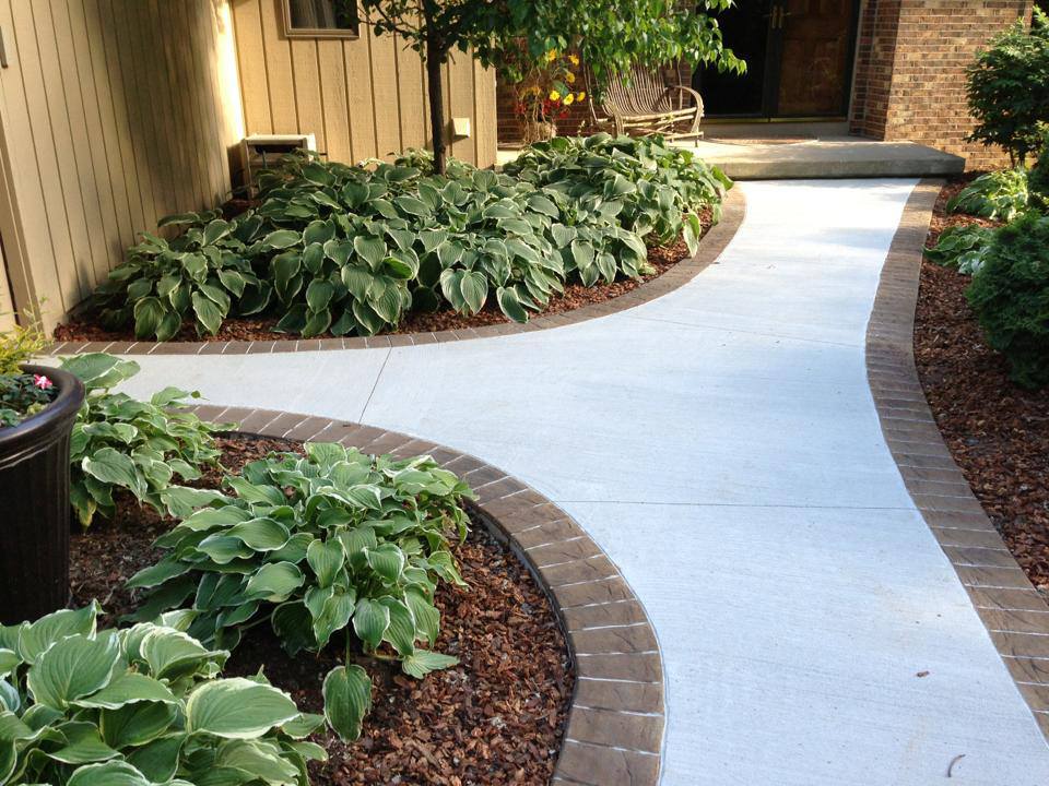 Beautiful Garden — Menasha, WI — Vargas Brothers LLC Beautiful Garden — Menasha, WI — Vargas Brothers LLC