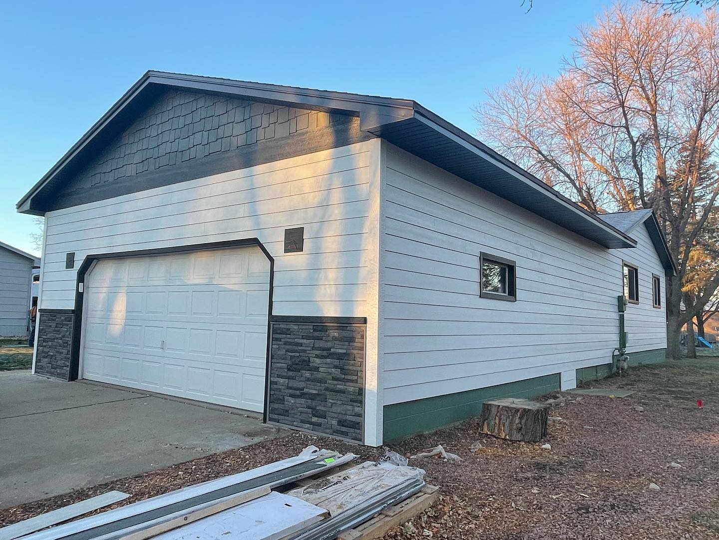 White siding — Omaha, NE — R & C Home Improvements