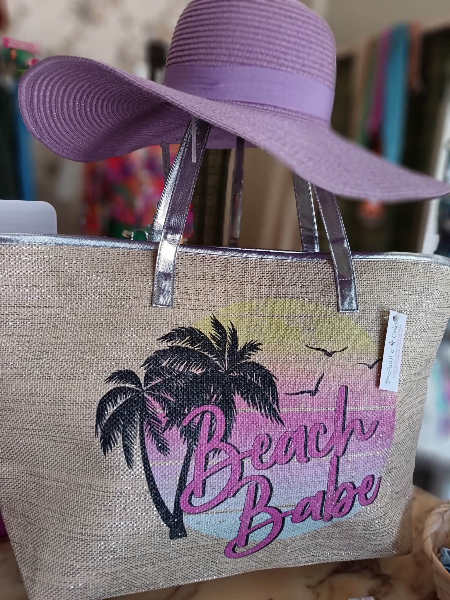 Borsa da spiaggia beige con palme di paillettes e scritta