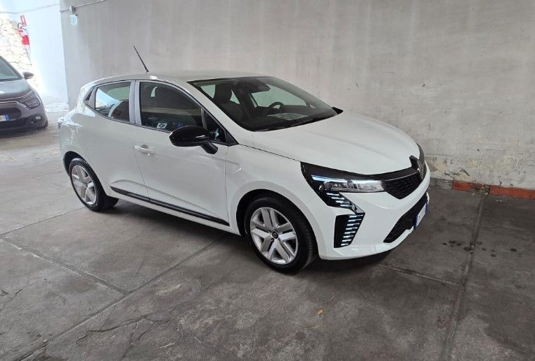 Clio a noleggio senza carta di credito Cagliari