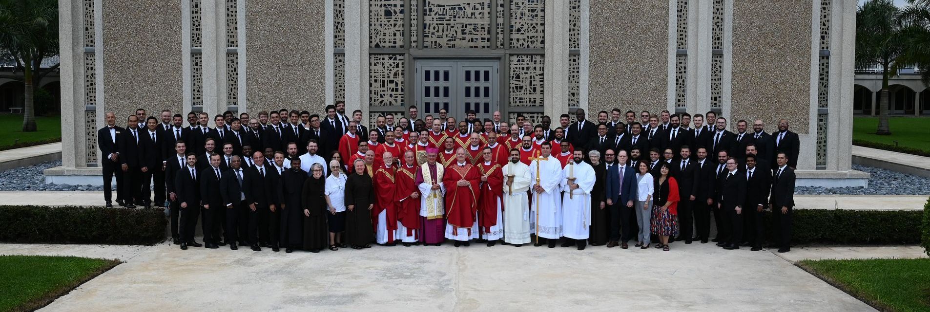 Group photo of Seminarians and Staff from the Academic year 2017-2018