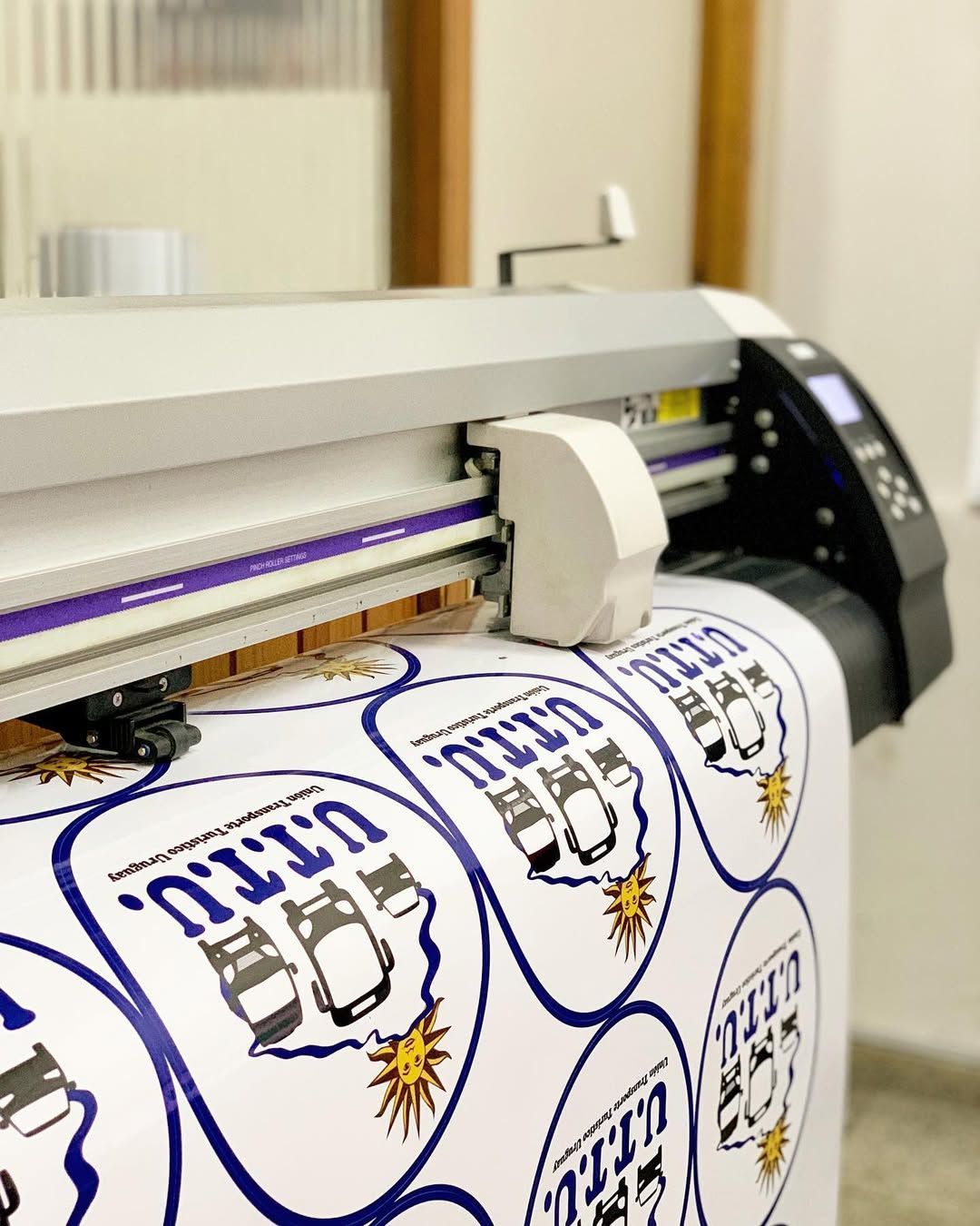 Uno Sesenta Impresión Digital