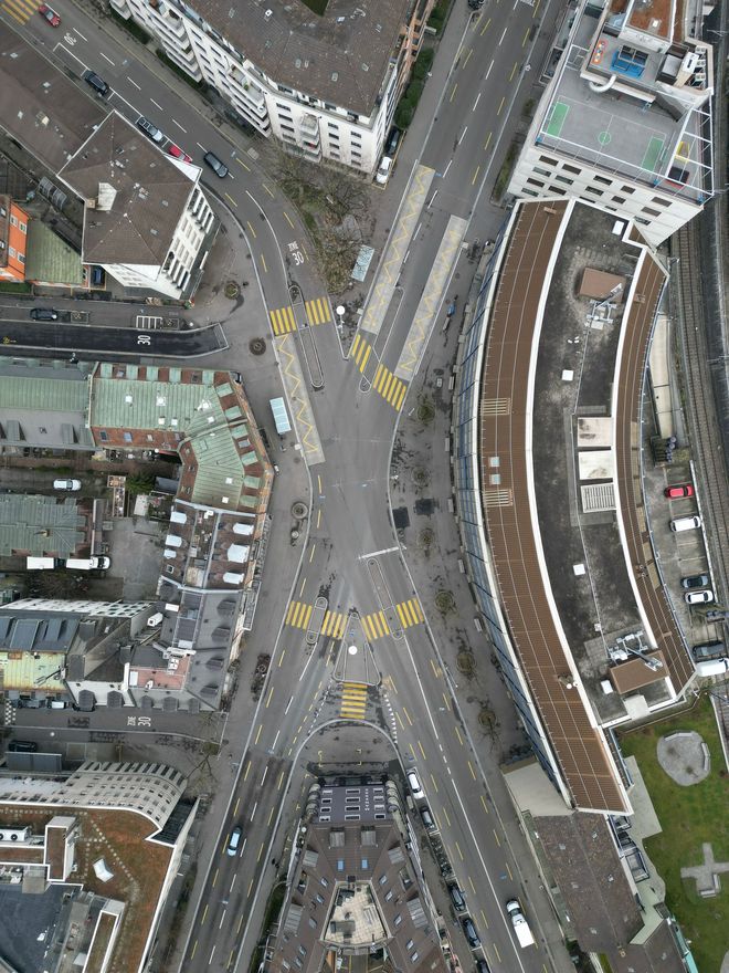 Manesse-Platz Zürich Schwierig zu befahrende Verzweigung in Zürich.