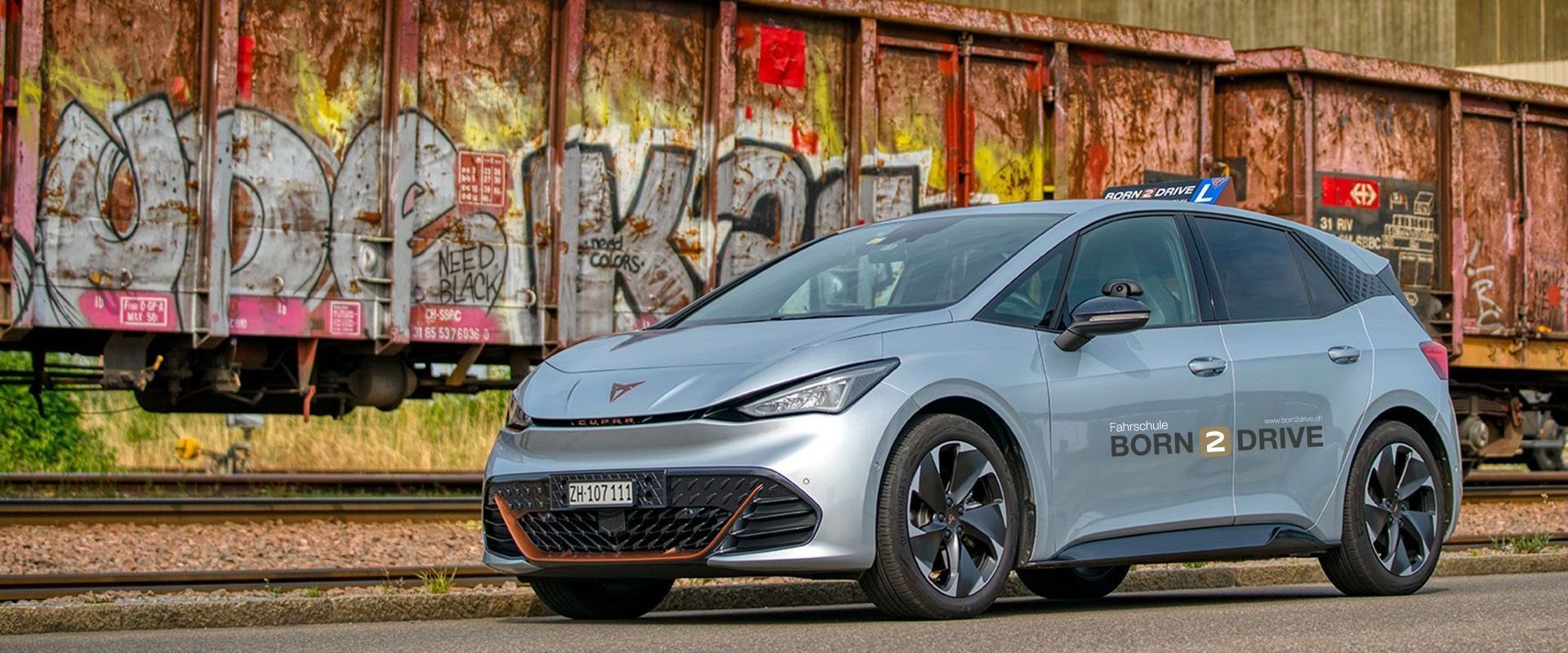 Fahrschulauto Cupra Born der
Fahrschule Born2Drive Zürich