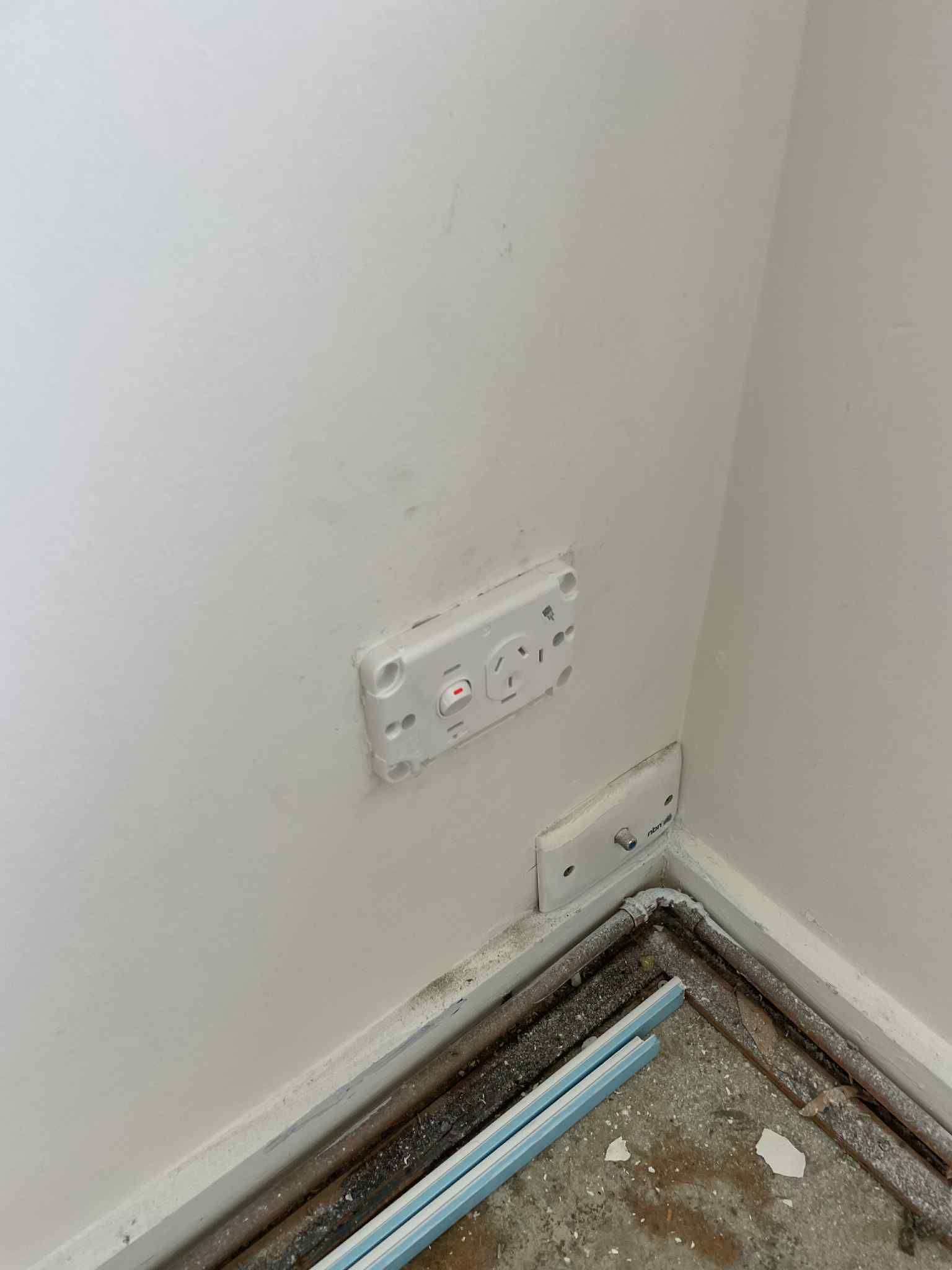 Pendant wiring inside canopy