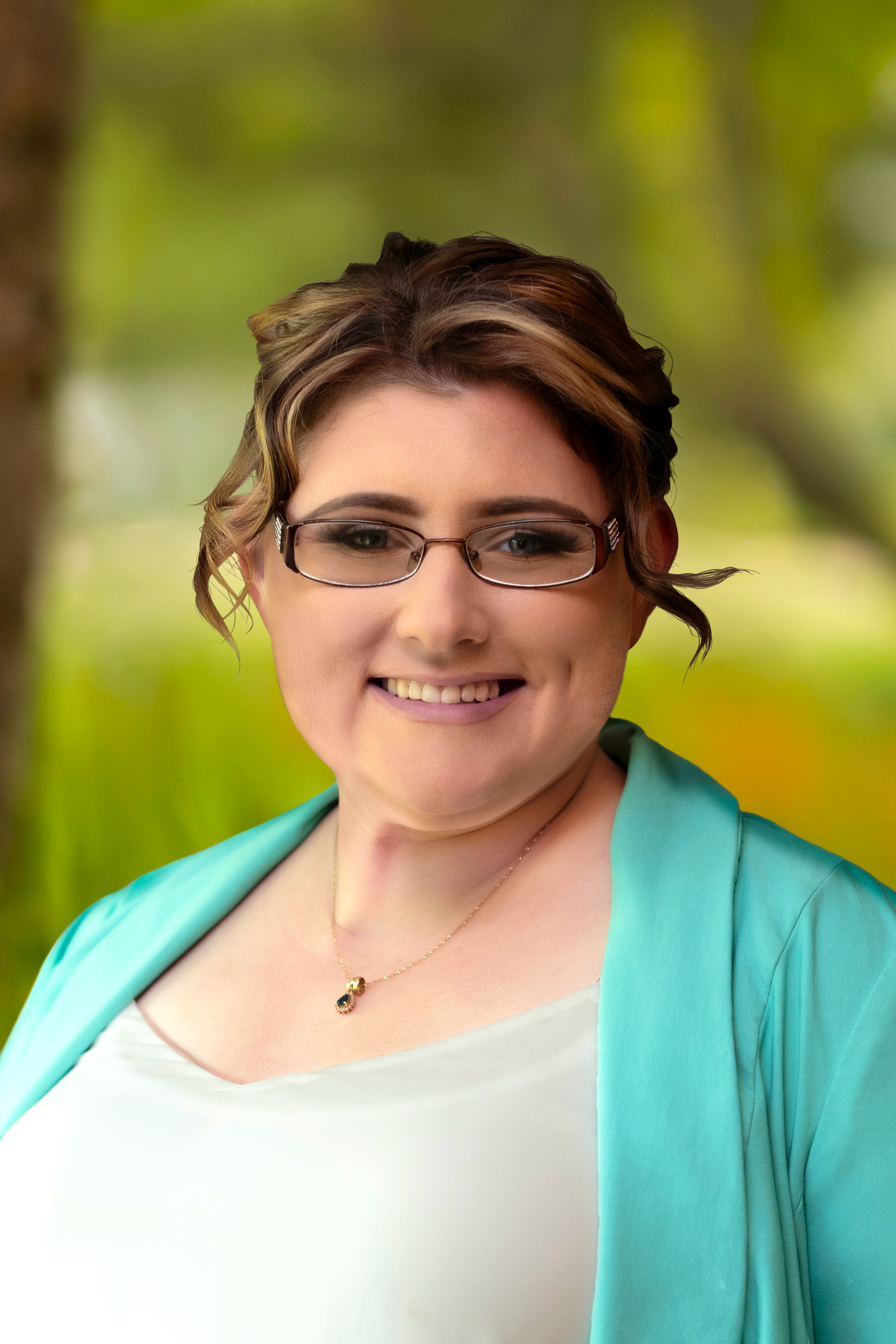 Niccole Schoensiegel headshot