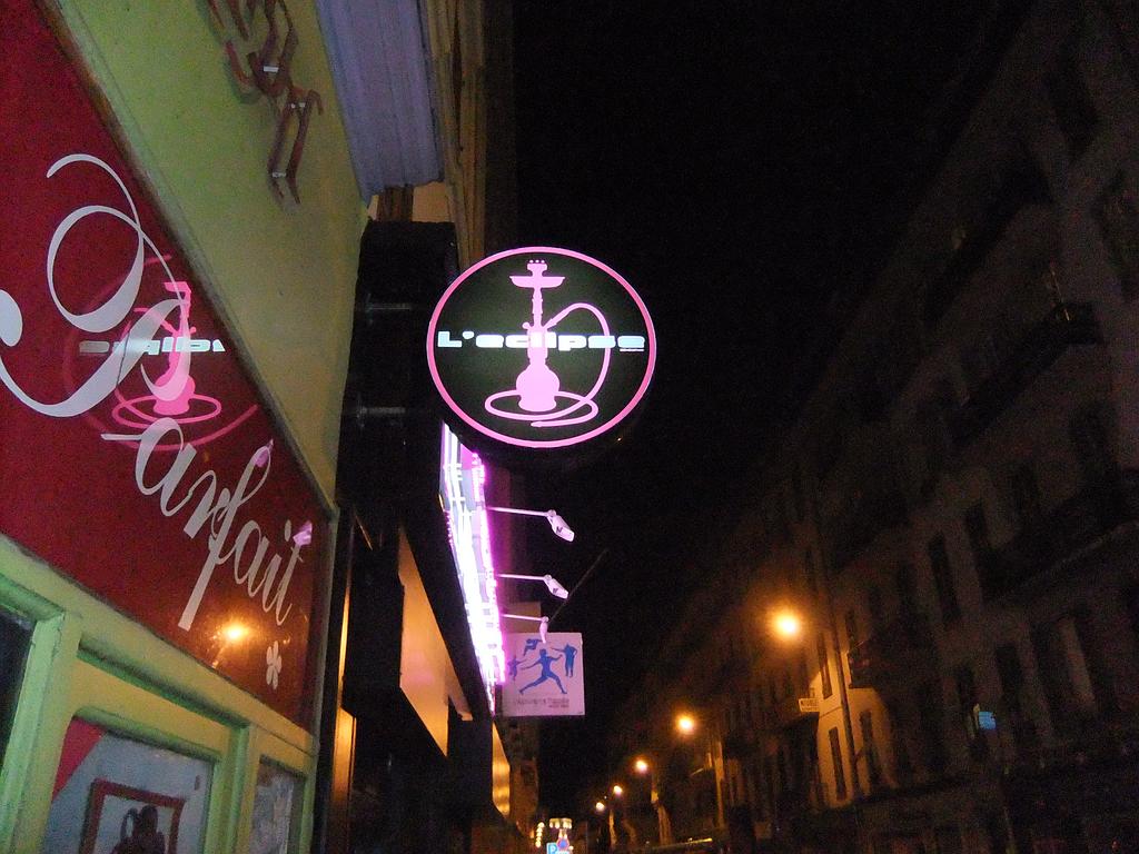 enseigne bar à chicha