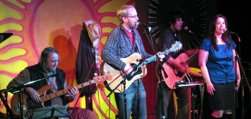 Dennis Pearne Progressive Folk Music