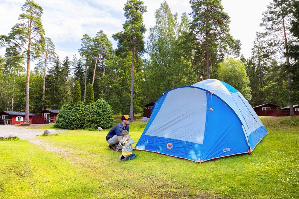 Michael Set Up the Tent — Naracoorte, SA — ASI Outdoors