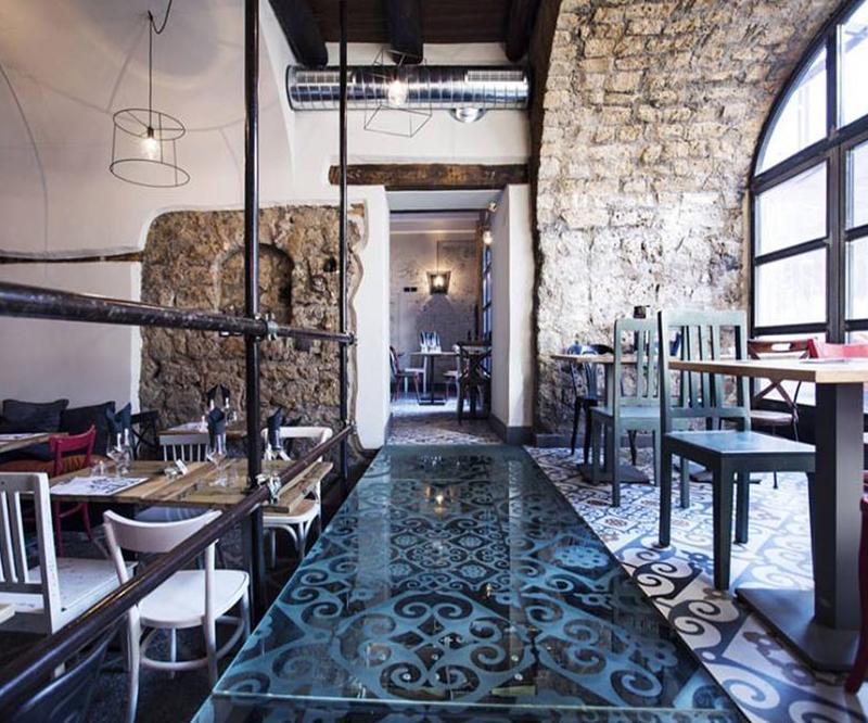 pavimentazione in vetro