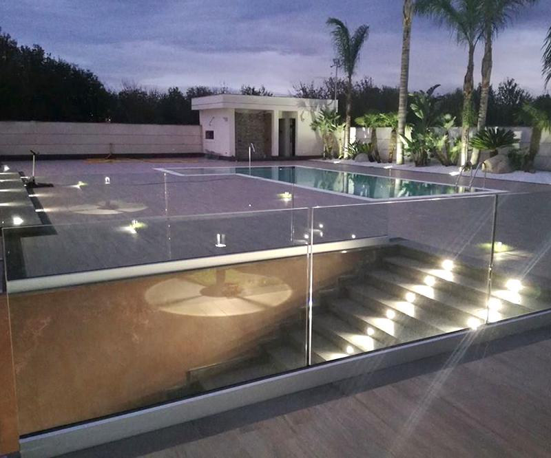 vetri per decorazione giardino