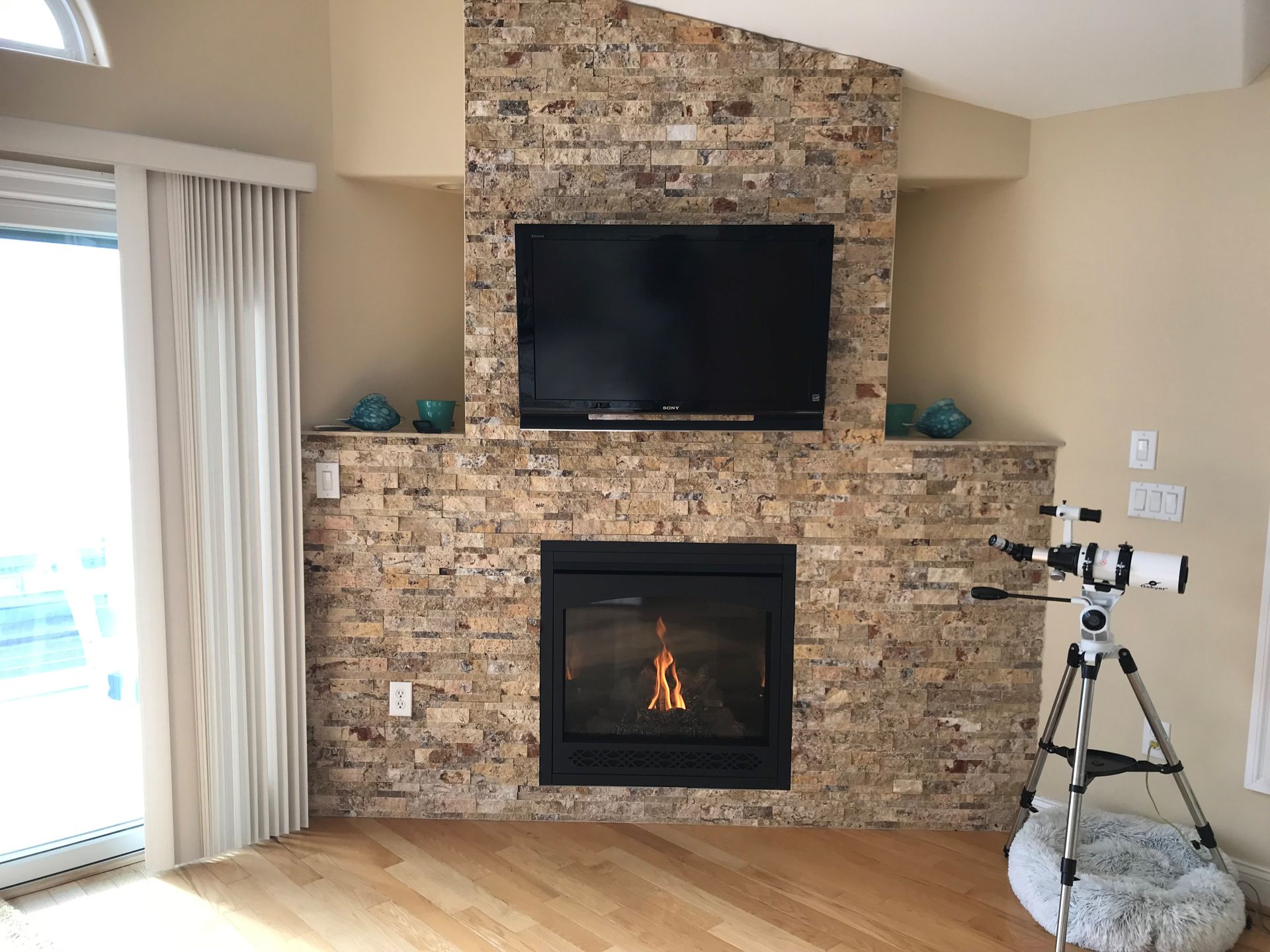Picture Of Large Room WIth Fireplace | Palmyra, NJ | Expert Fireplace