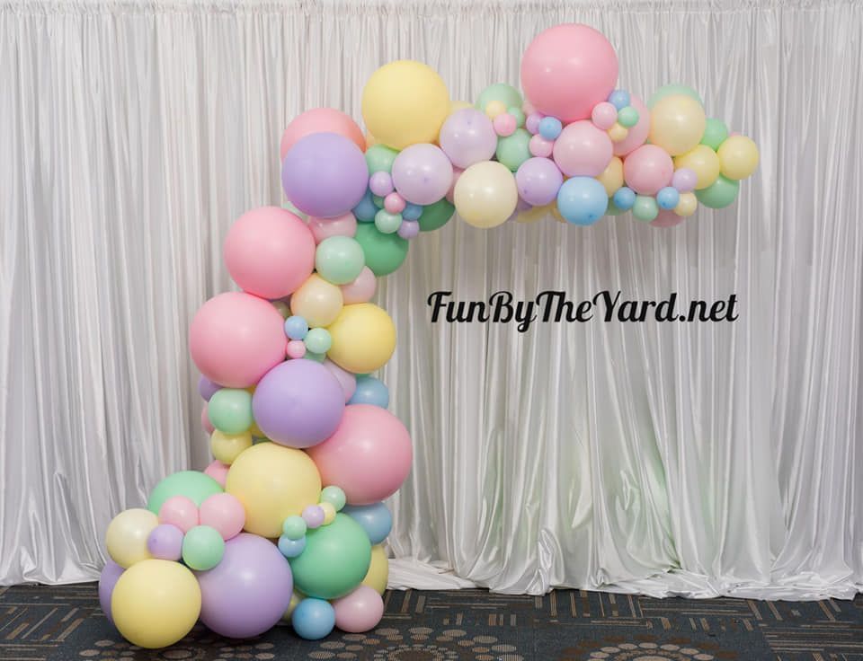 Organic balloon demi arch