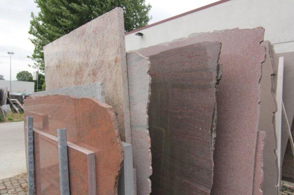 lastre in pietra per lapidi