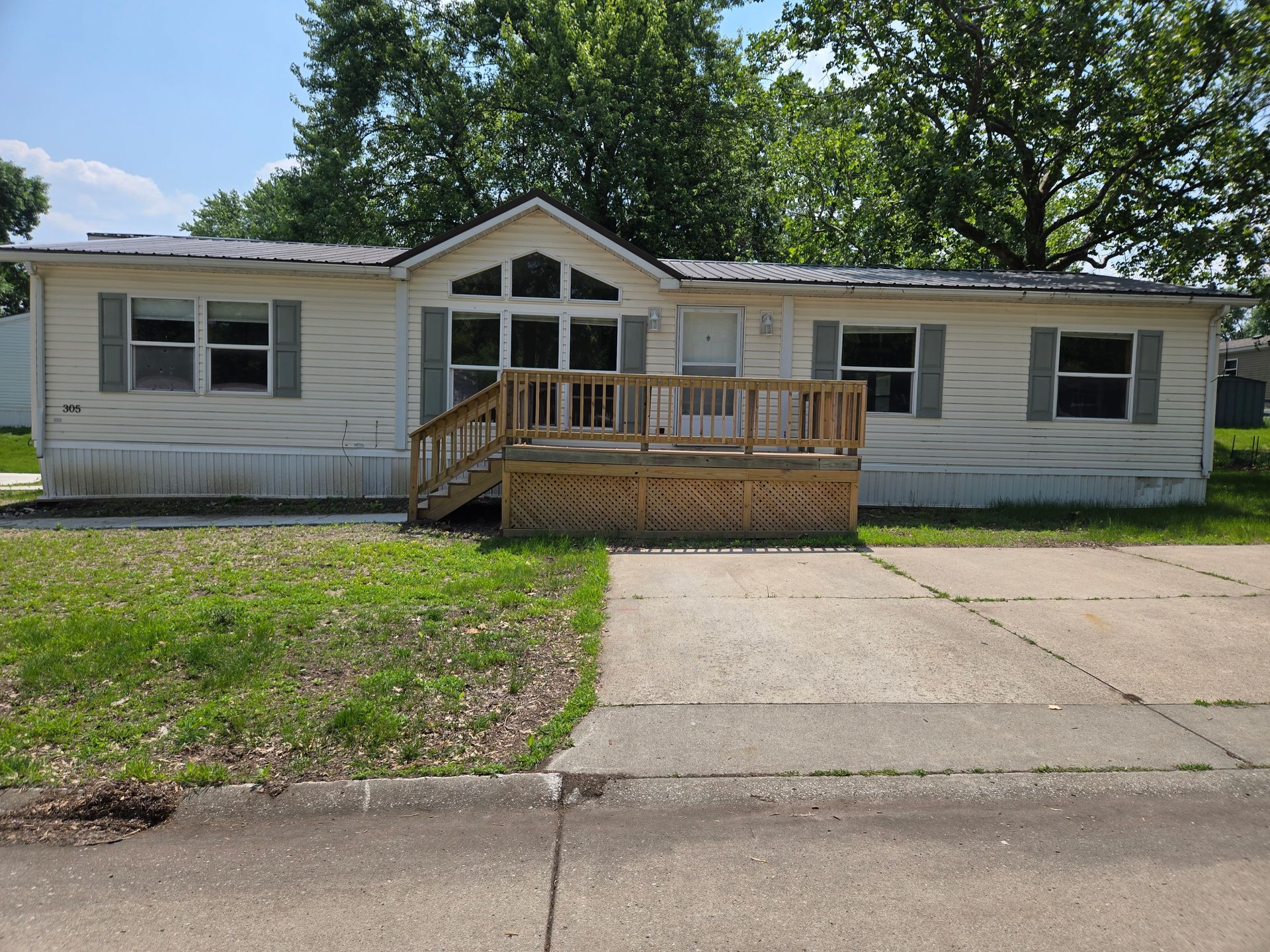 2127 Waterfront Drive