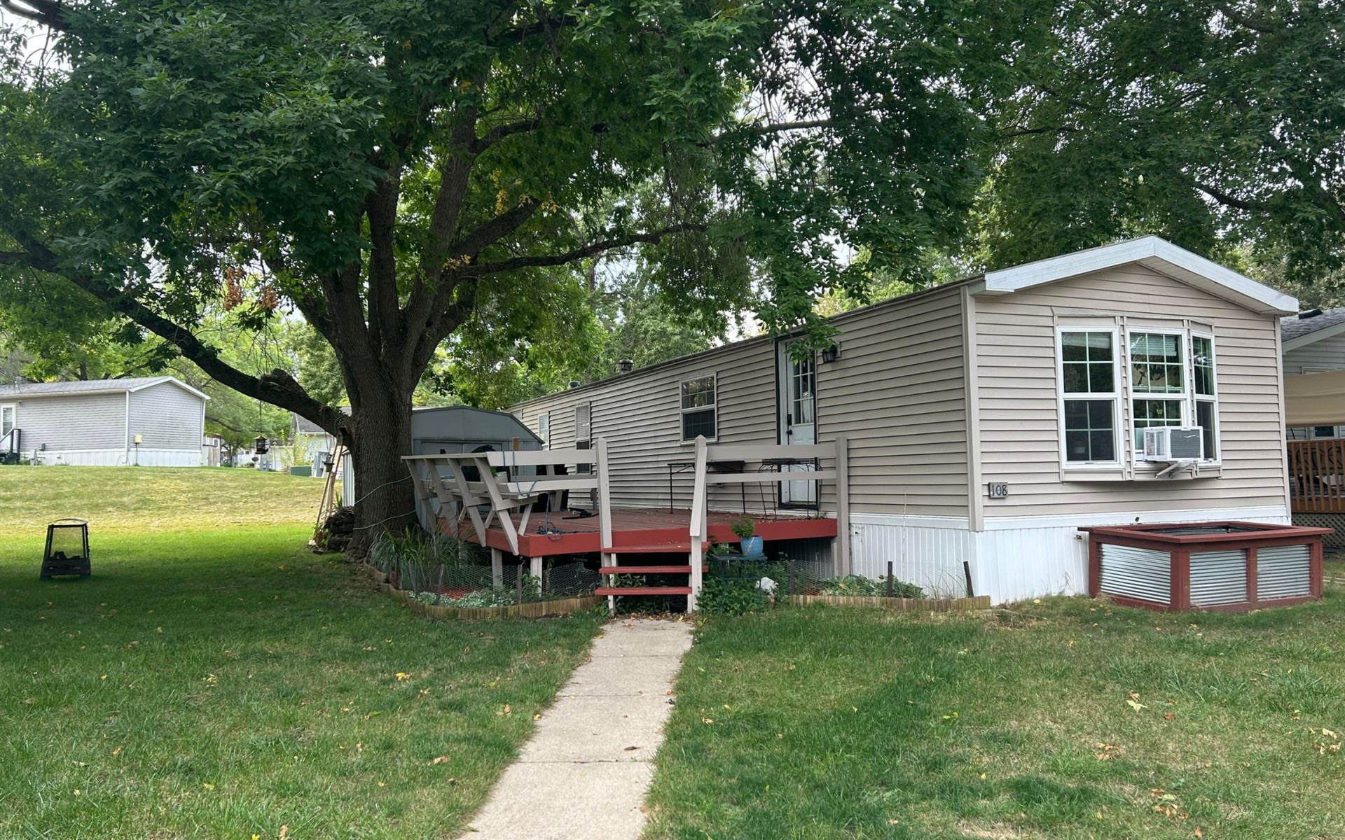 2127 Waterfront Drive