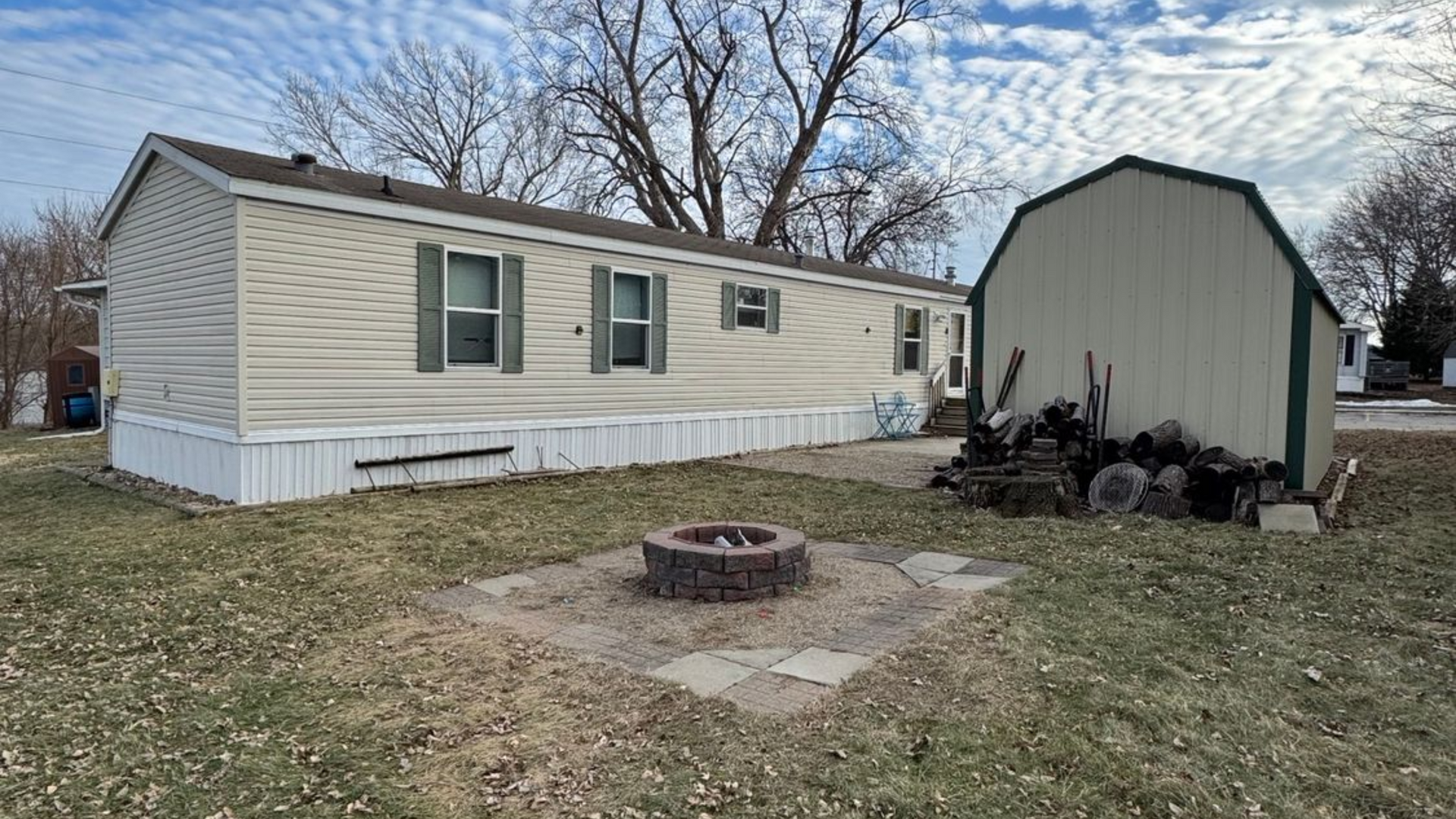 2127 Waterfront Drive