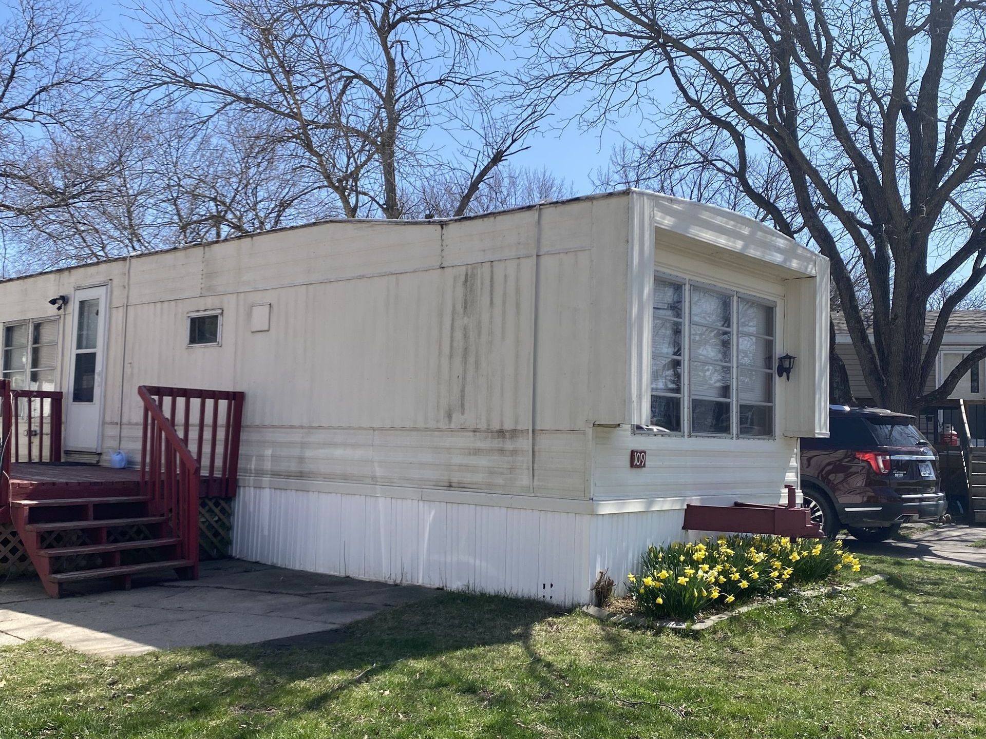 2127 Waterfront Drive