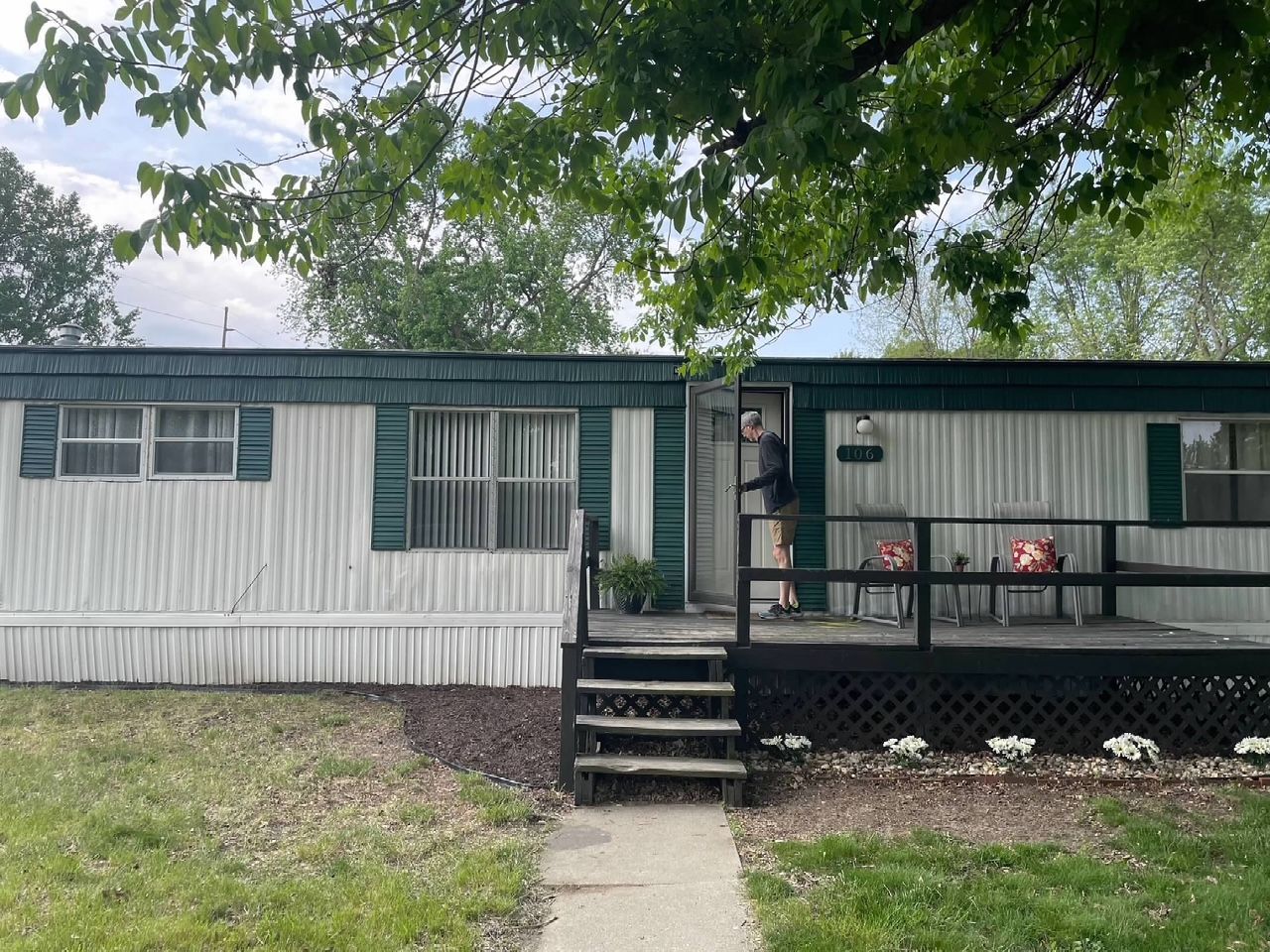 2127 Waterfront Drive