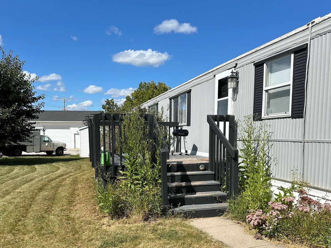 2127 Waterfront Drive