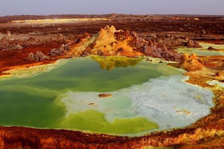 danakil depression acid pond