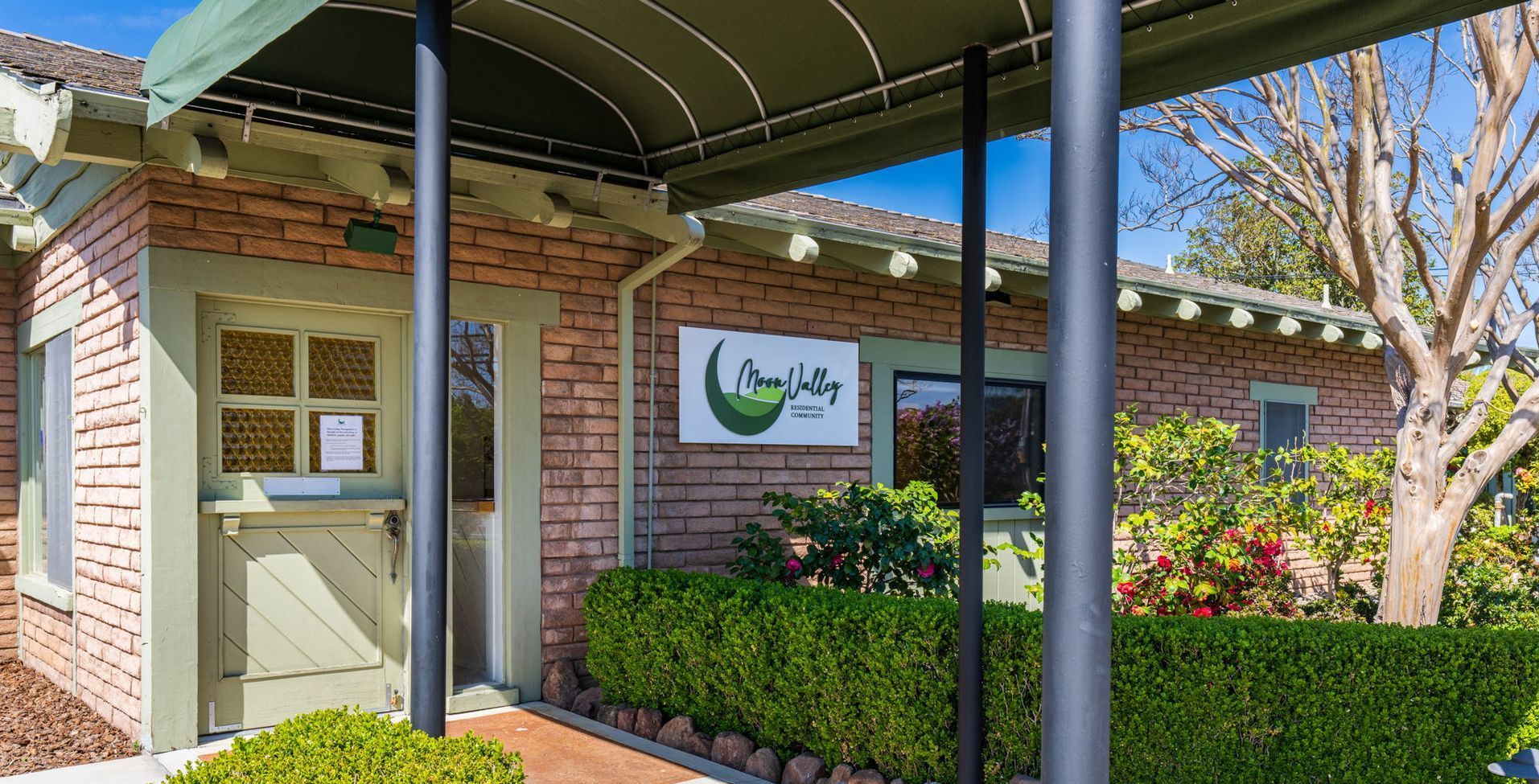 Moonvalley Community Office Entrance