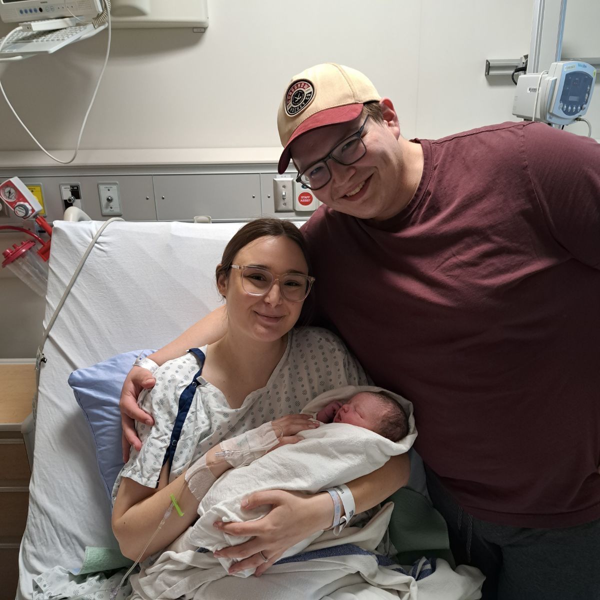 Capture the connection during sunset photos