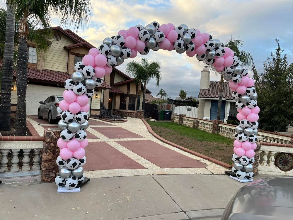 Balloon arch over a driveway