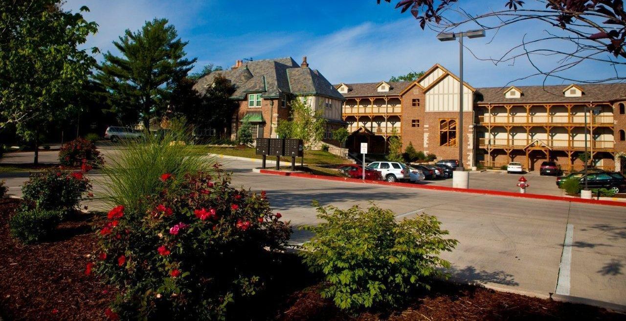 Live Near Campus & Enjoy Life in Your Columbia, MO Apartment With The Lofts at the Manor.