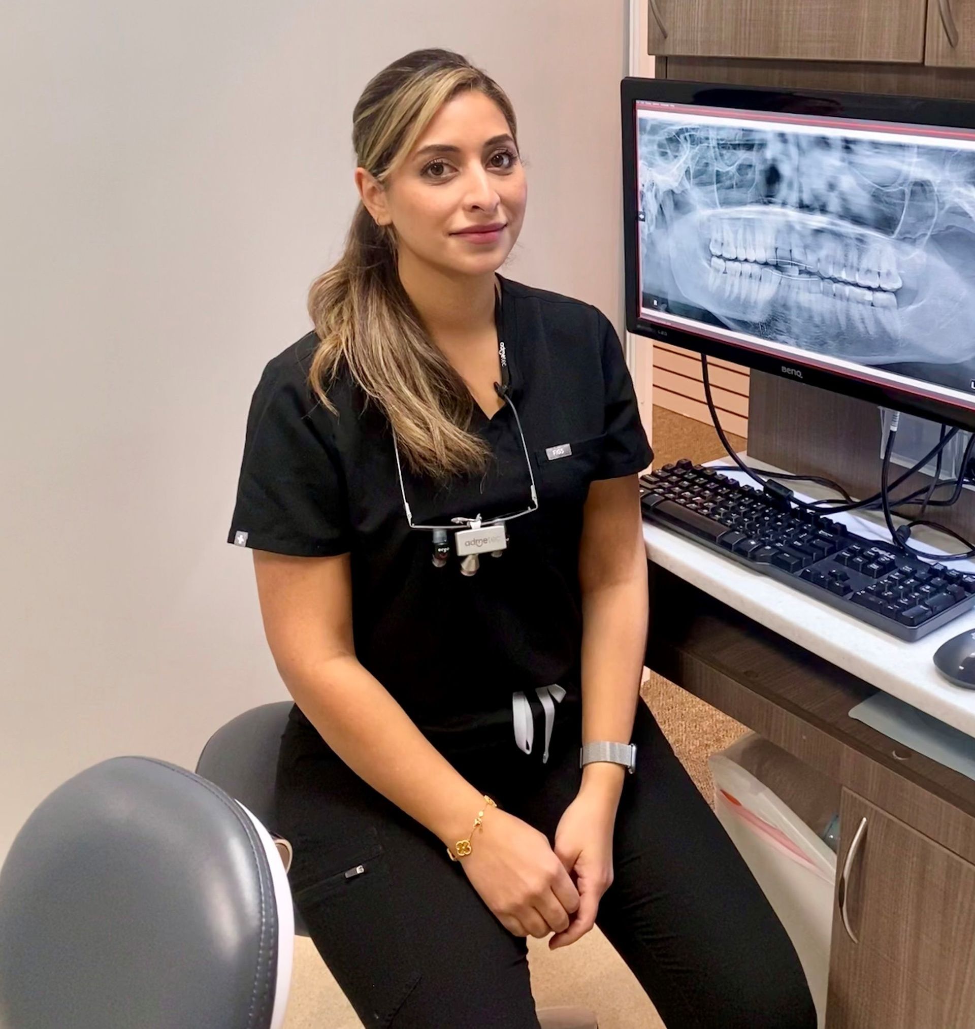 Waterloo Dentist | Dr. Israa Al-Ani | Dentist Image | Westmount Dental