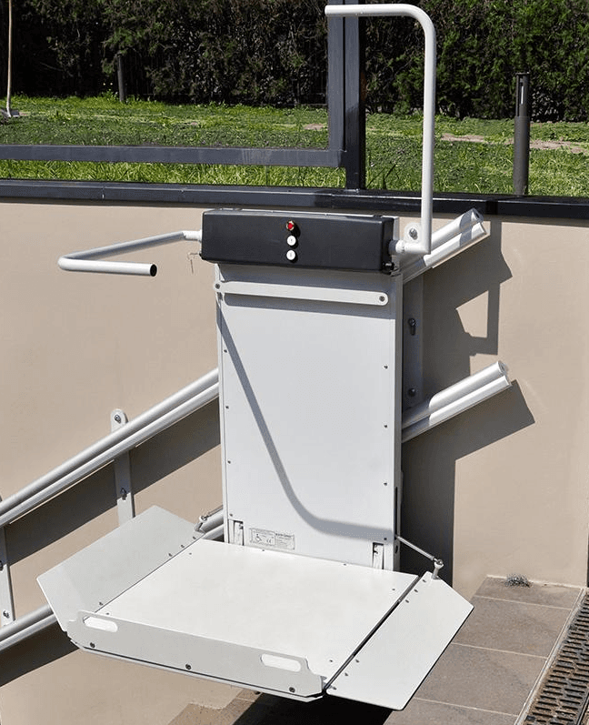 montascale esterno a pedana