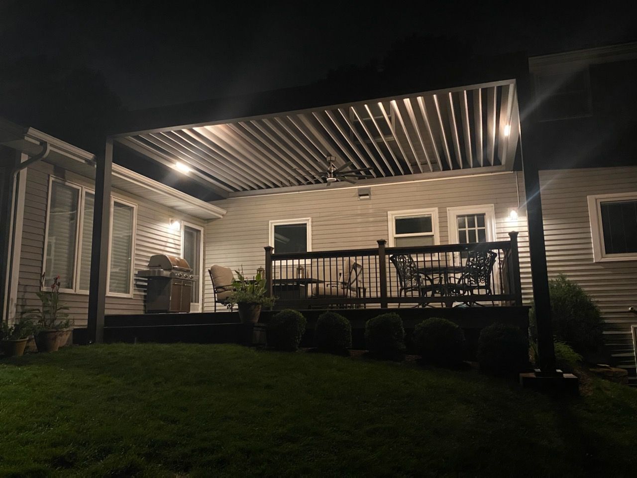 louver patio with custom lighting