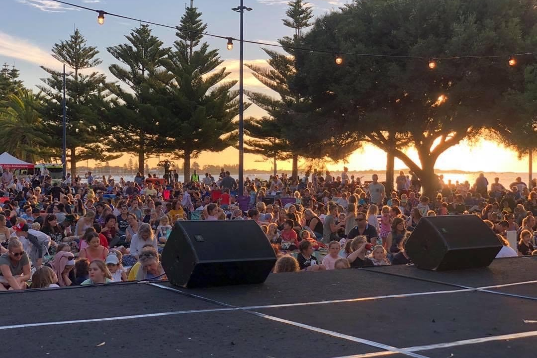 anzacs services evening