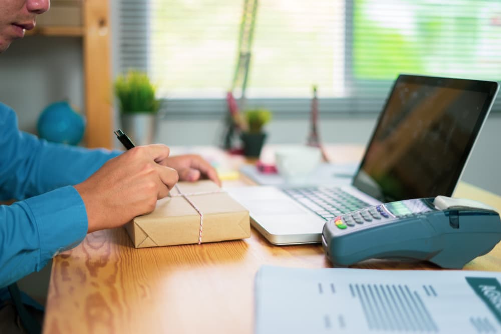 Shipping Online Product — Richardson Conveyancing in Tumbi Umbi, NSW