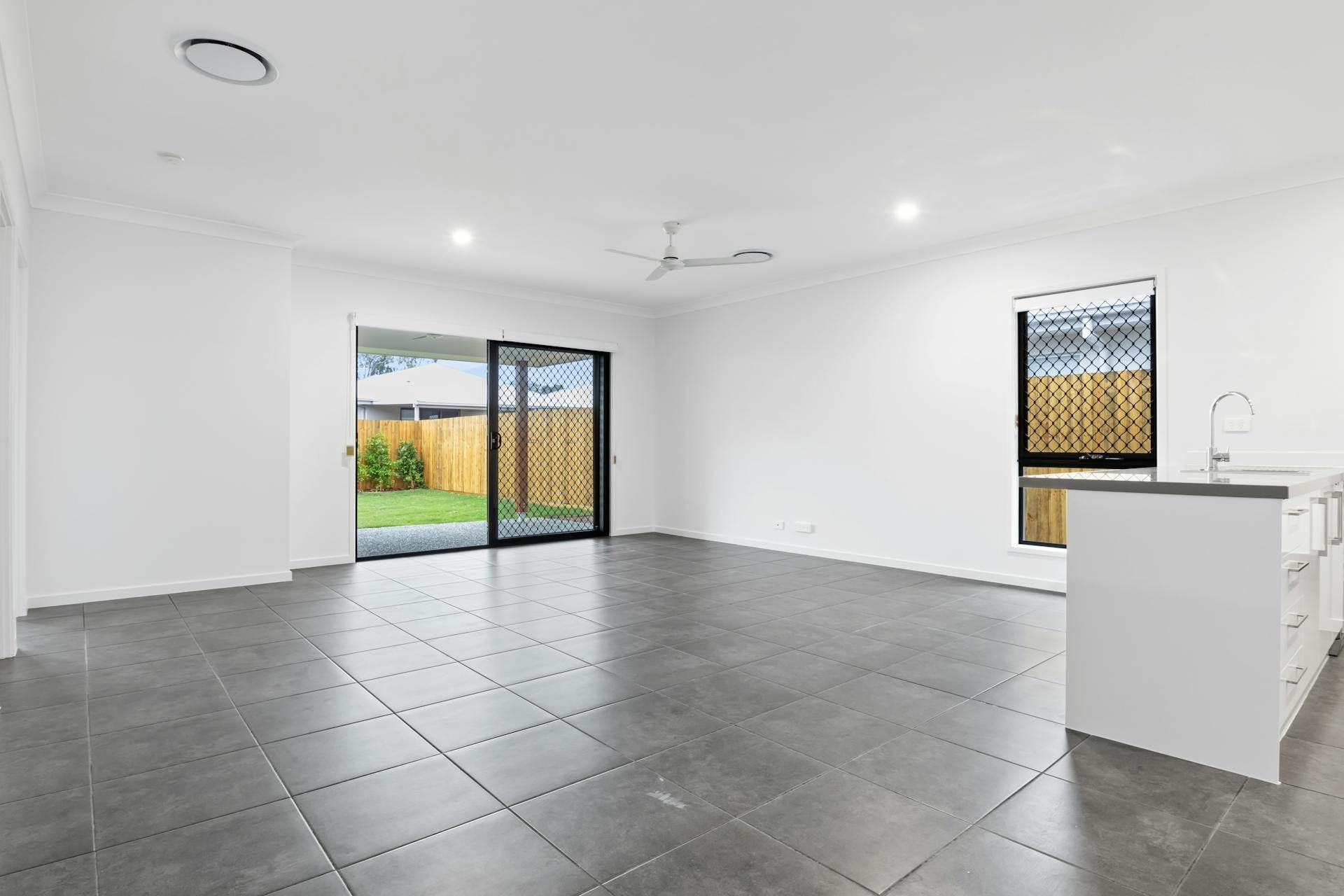 Commercial Lease In Notebook — Richardson Conveyancing in Tumbi Umbi, NSW