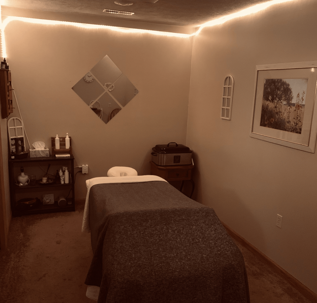massage therapy room decor