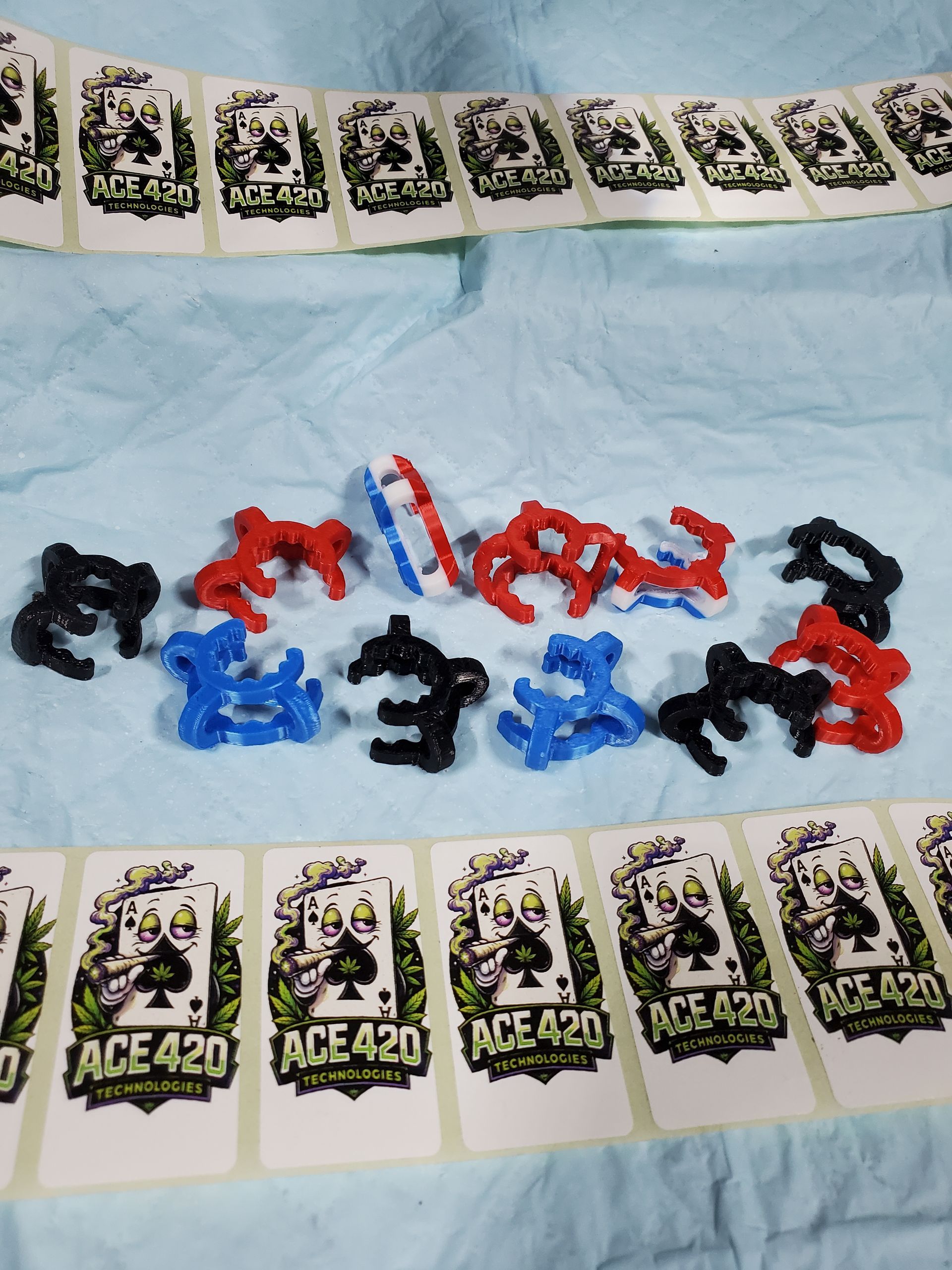 Retaining clips