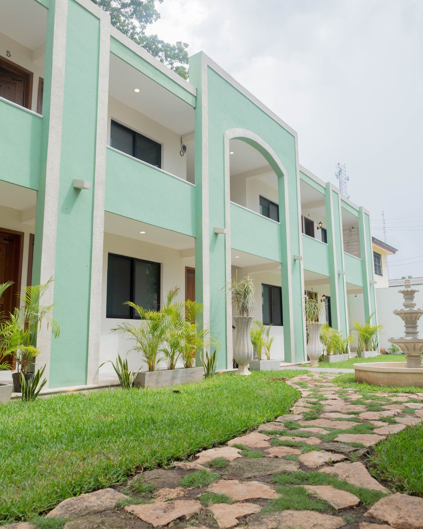 Patio y fuente Hotel Maculan