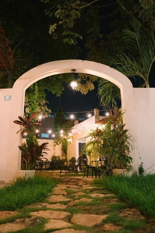 Arco de entrada Hotel Maculan