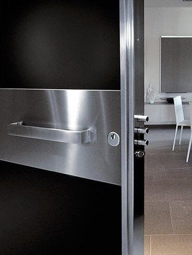 Realizzazione porta blindata