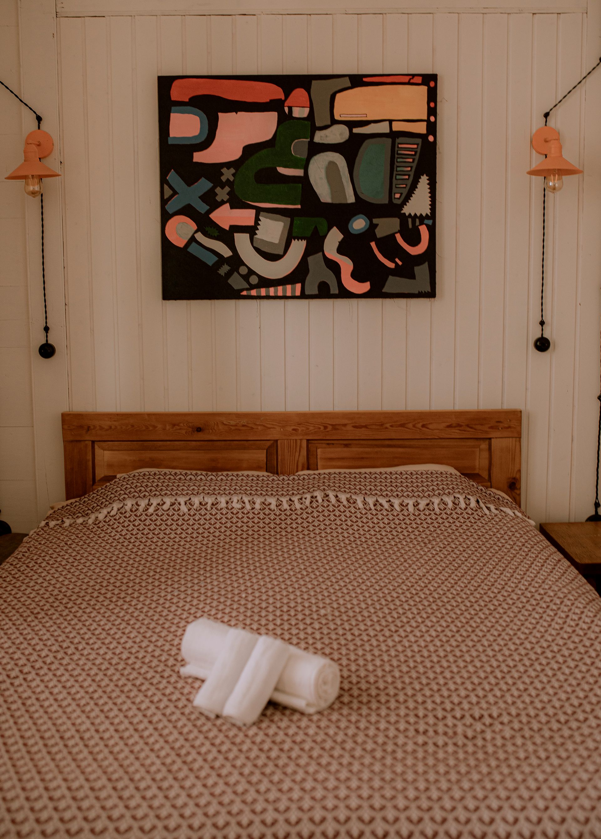 Comfortable double bed in a mountain view room, Shromantic Garden