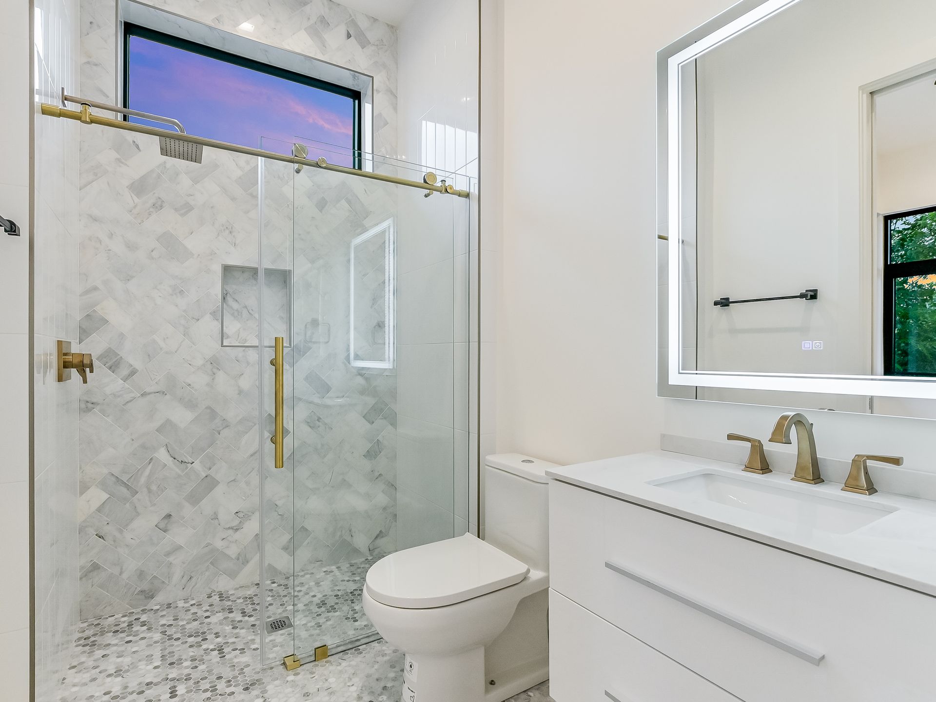 bath space remodeled by midtown remodeling
