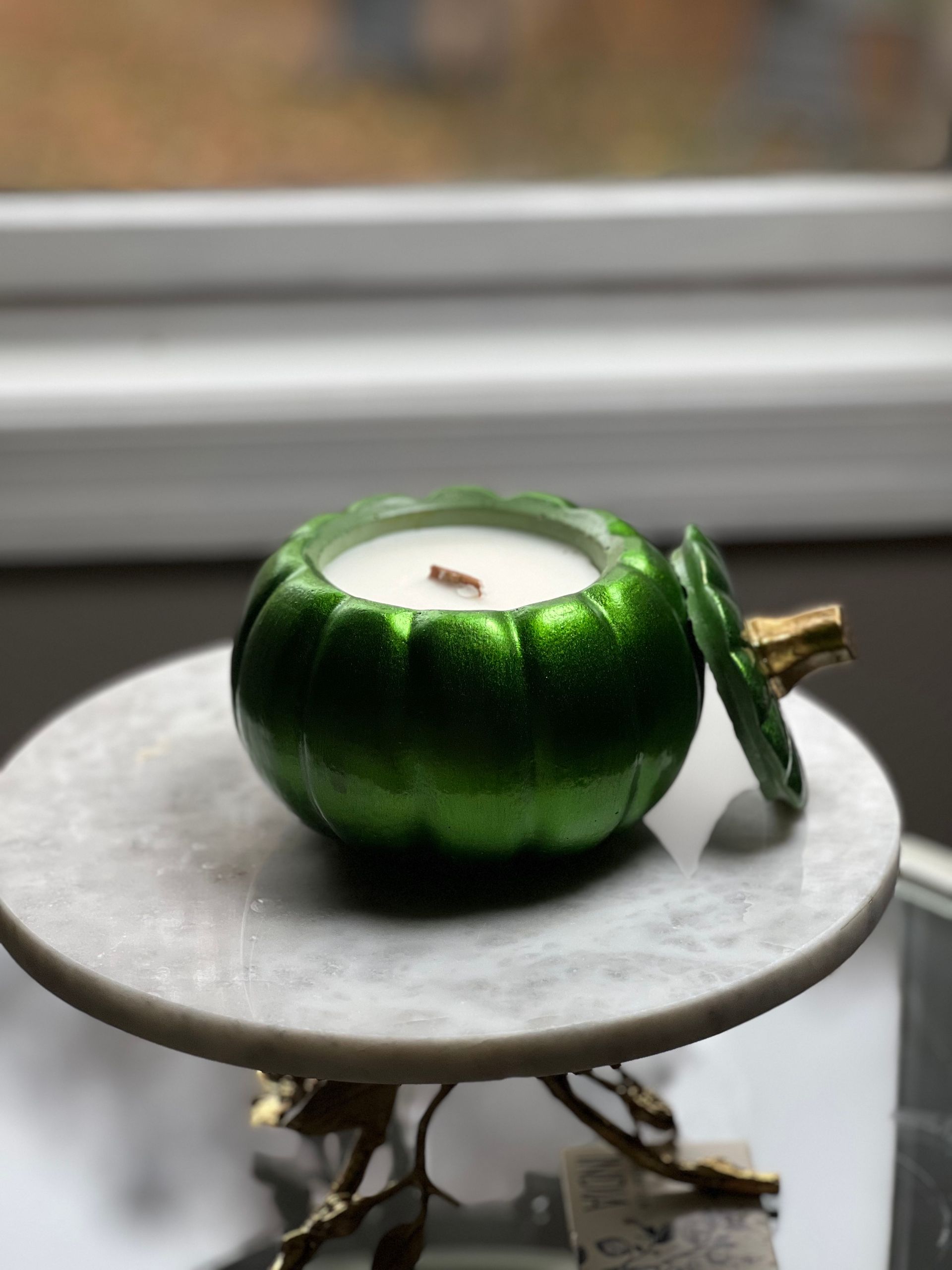 Hidden Manor 8 fl. oz