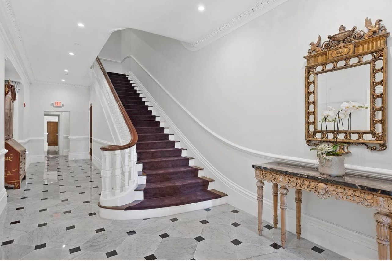 remodeling contractor, custom home builder, apartment renovations, full home renovation, renovation services