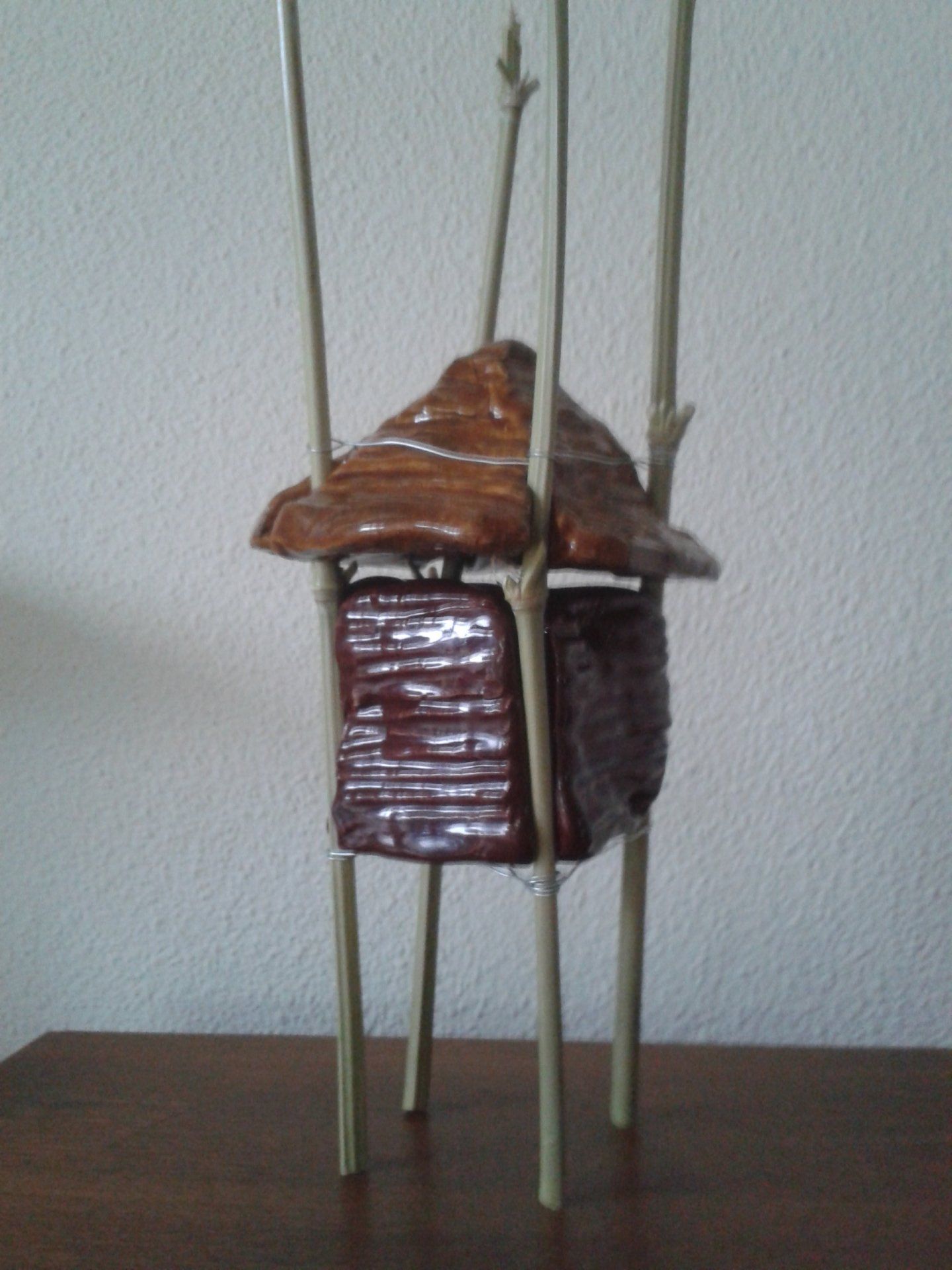 huis op palen, keramiek, Elisabeth Baron