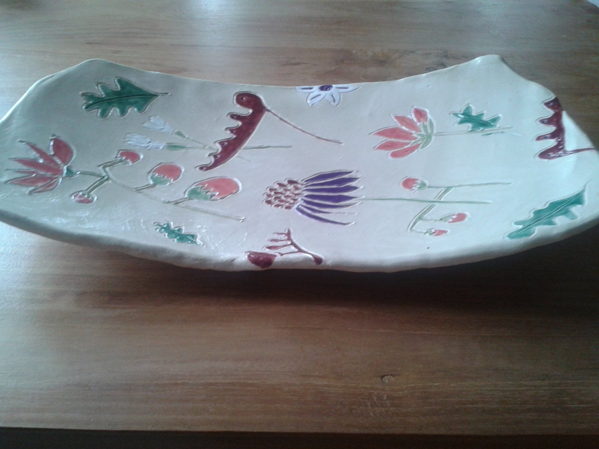 schaal met bloemvormen, Elisabeth Baron, keramiek