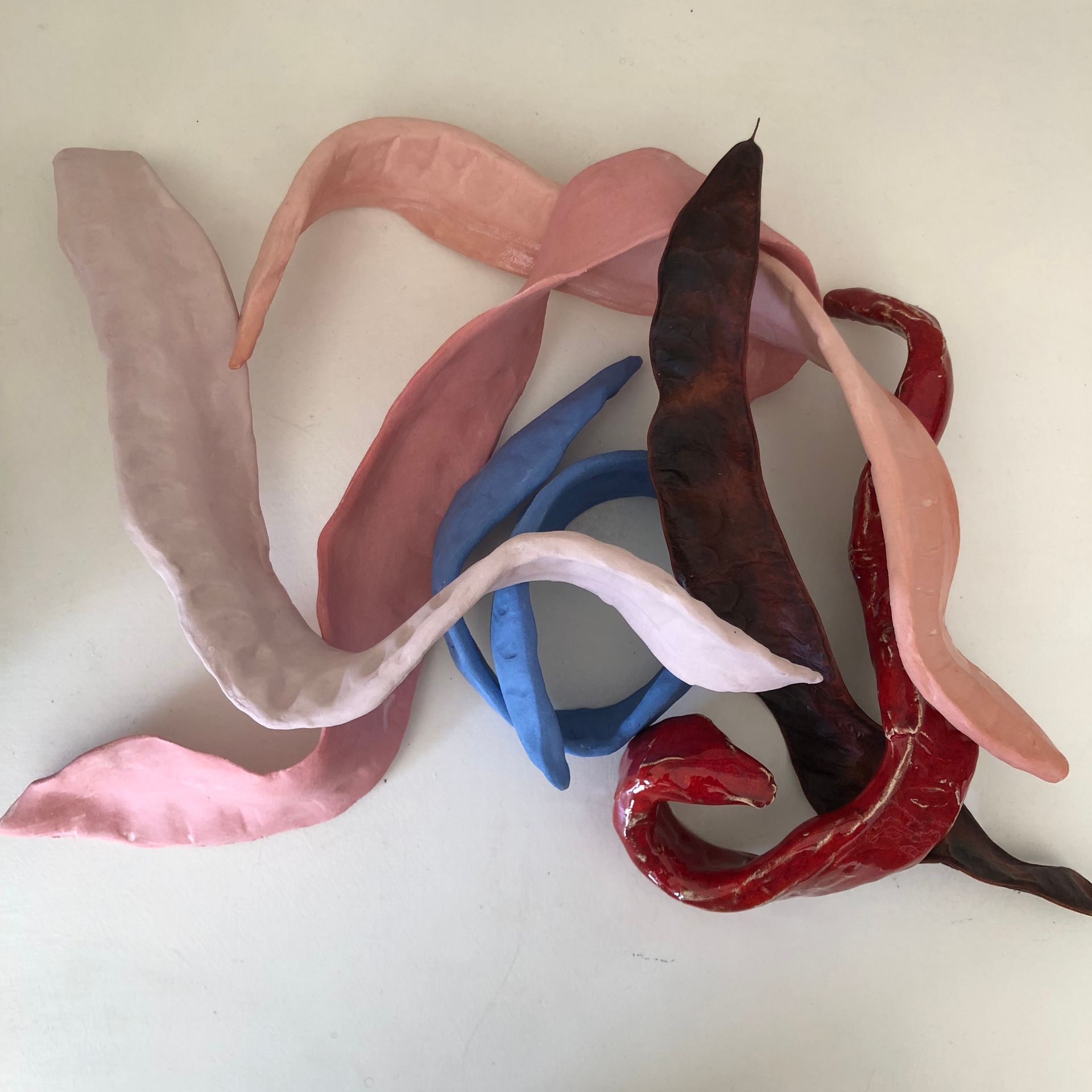 peulen valse christusdoorn, keramiek, Elisabeth Baron, EB-Artwork&Coaching, 2023