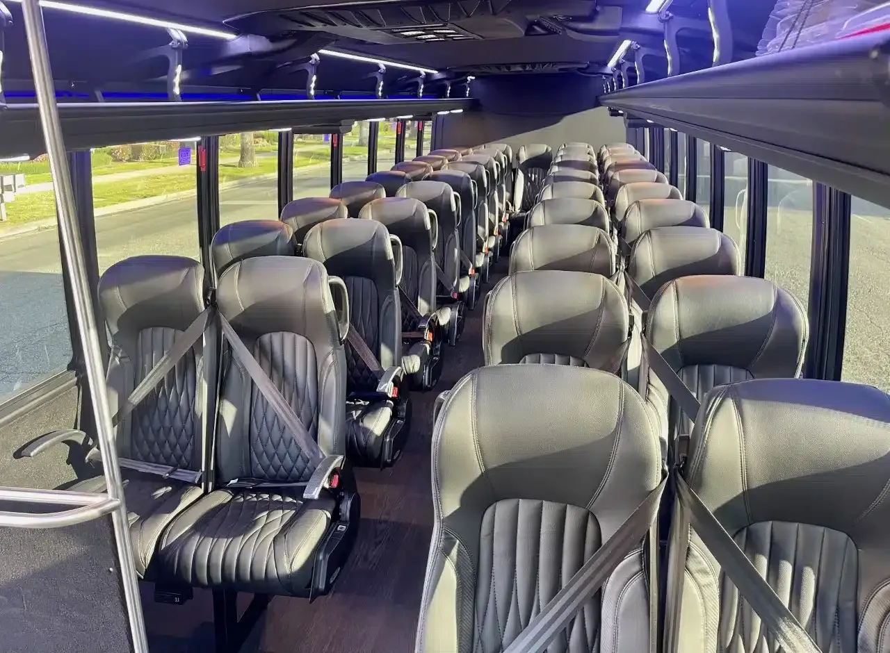 40 paxes bus interior