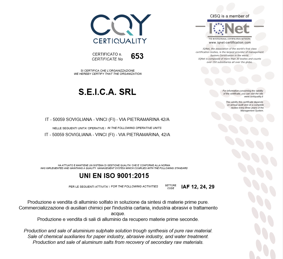 Un certificato che riporta la dicitura cqy certiquality è su sfondo bianco.